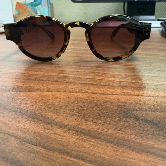 Retro Krewe Sunglasses!! - Picture 2 of 8